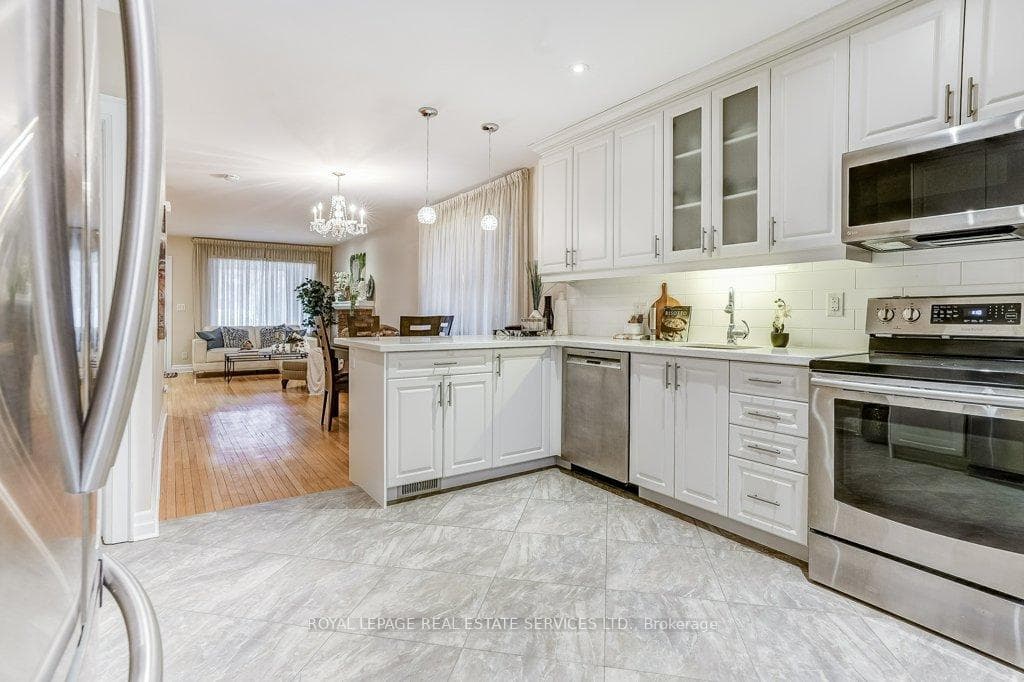 612 Beresford Avenue photo 8