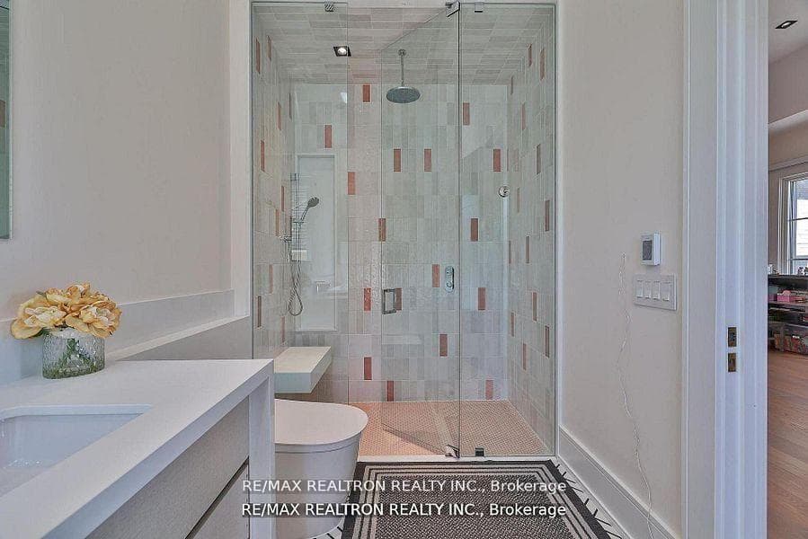 4th BR Ensuite - 4 pcs Washroom