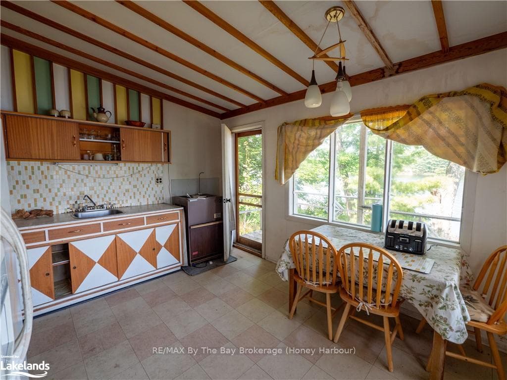 36 MURPHY Road photo 9