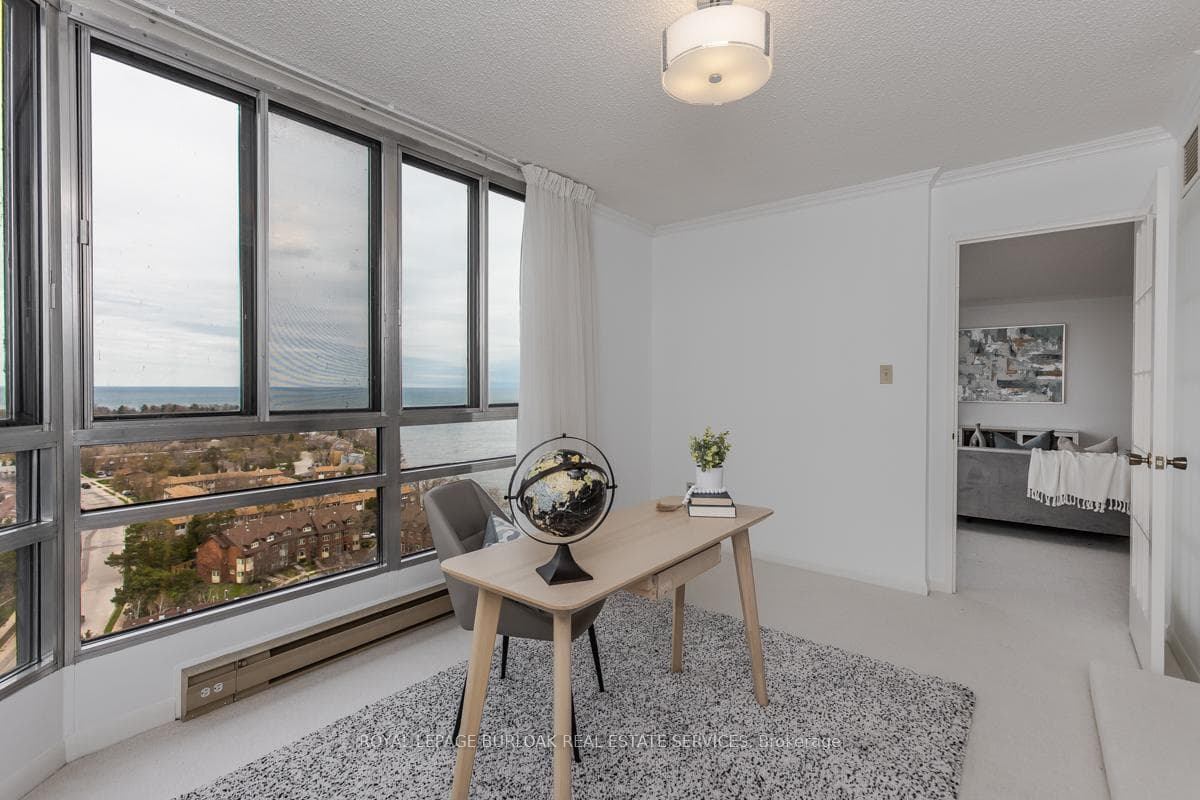 2170 Marine Drive Unit 1901 photo 18