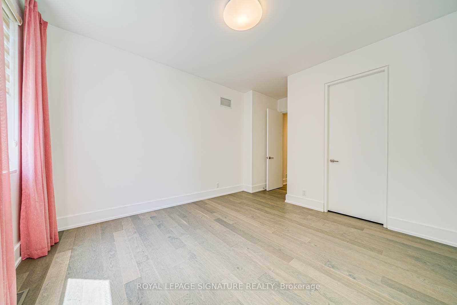 50 Page Avenue photo 18