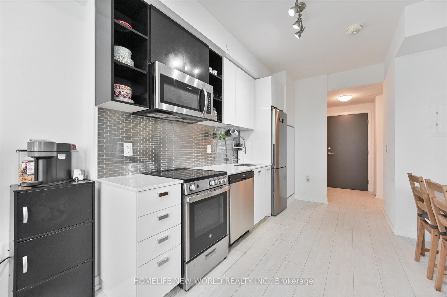 10 De Boers Drive Unit 312# photo 12