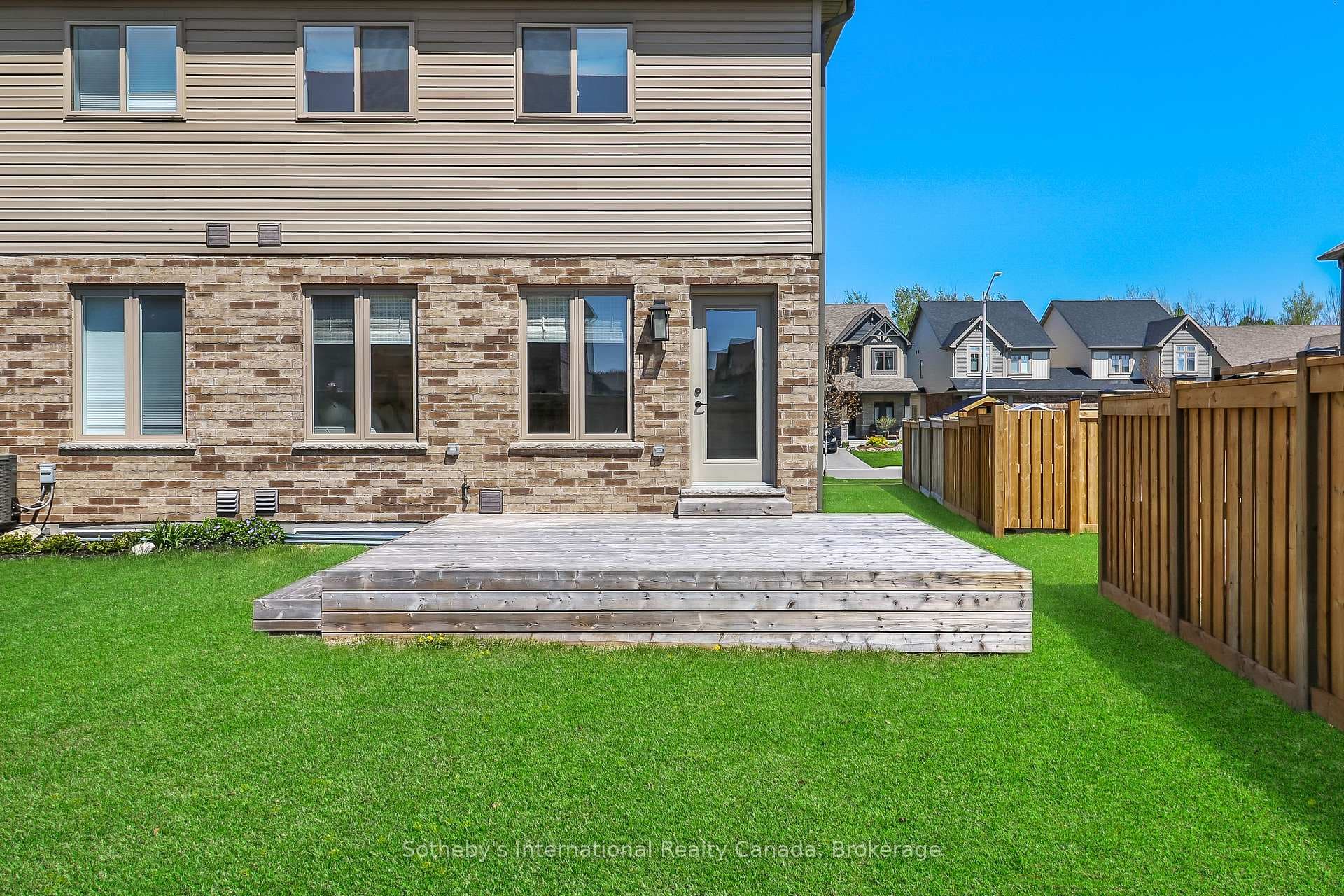 33 Foley Crescent photo 32