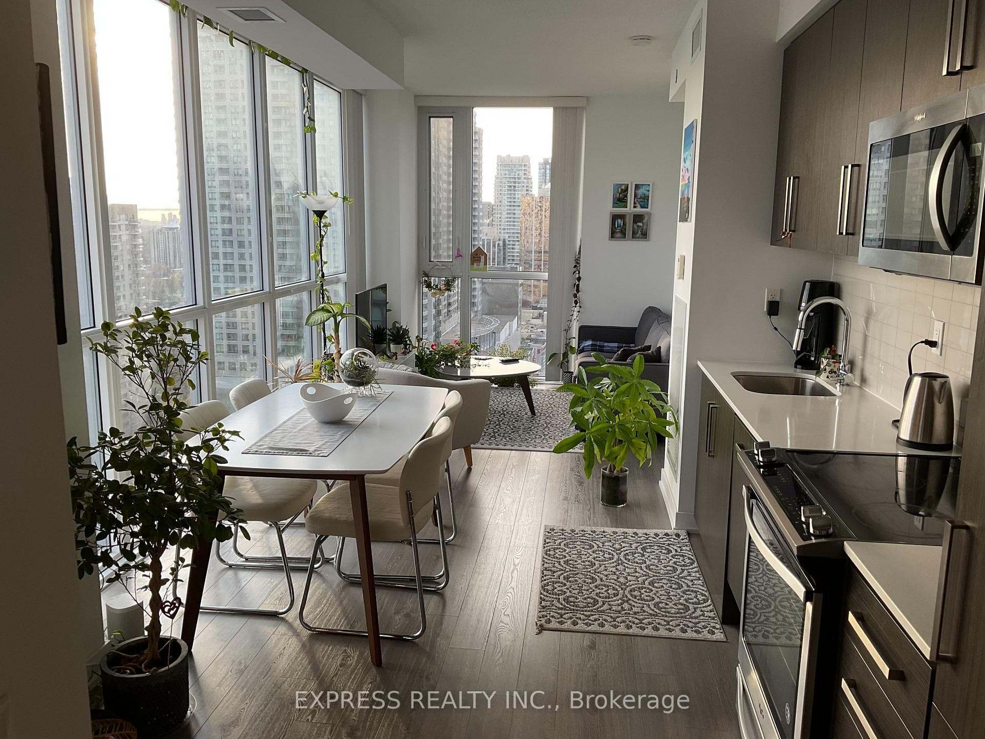 5180 Yonge Street Unit 1707 photo 17