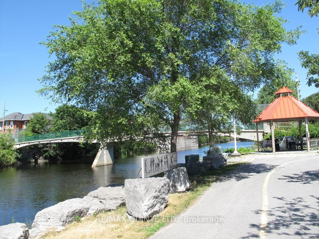 River Front Trail North to Upper Front St. Bridge