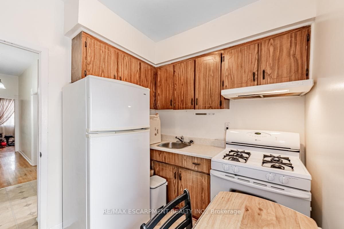 11 Alma Avenue photo 19