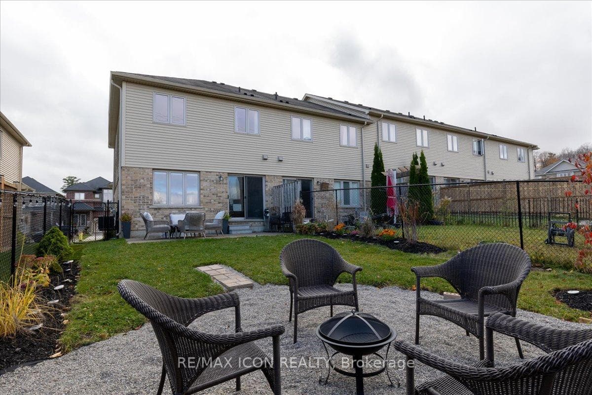 230 Greenwater Place photo 35