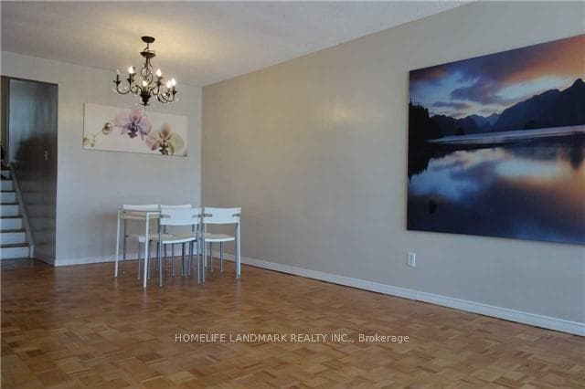 51 Navaho Drive Unit Upper Level photo 4
