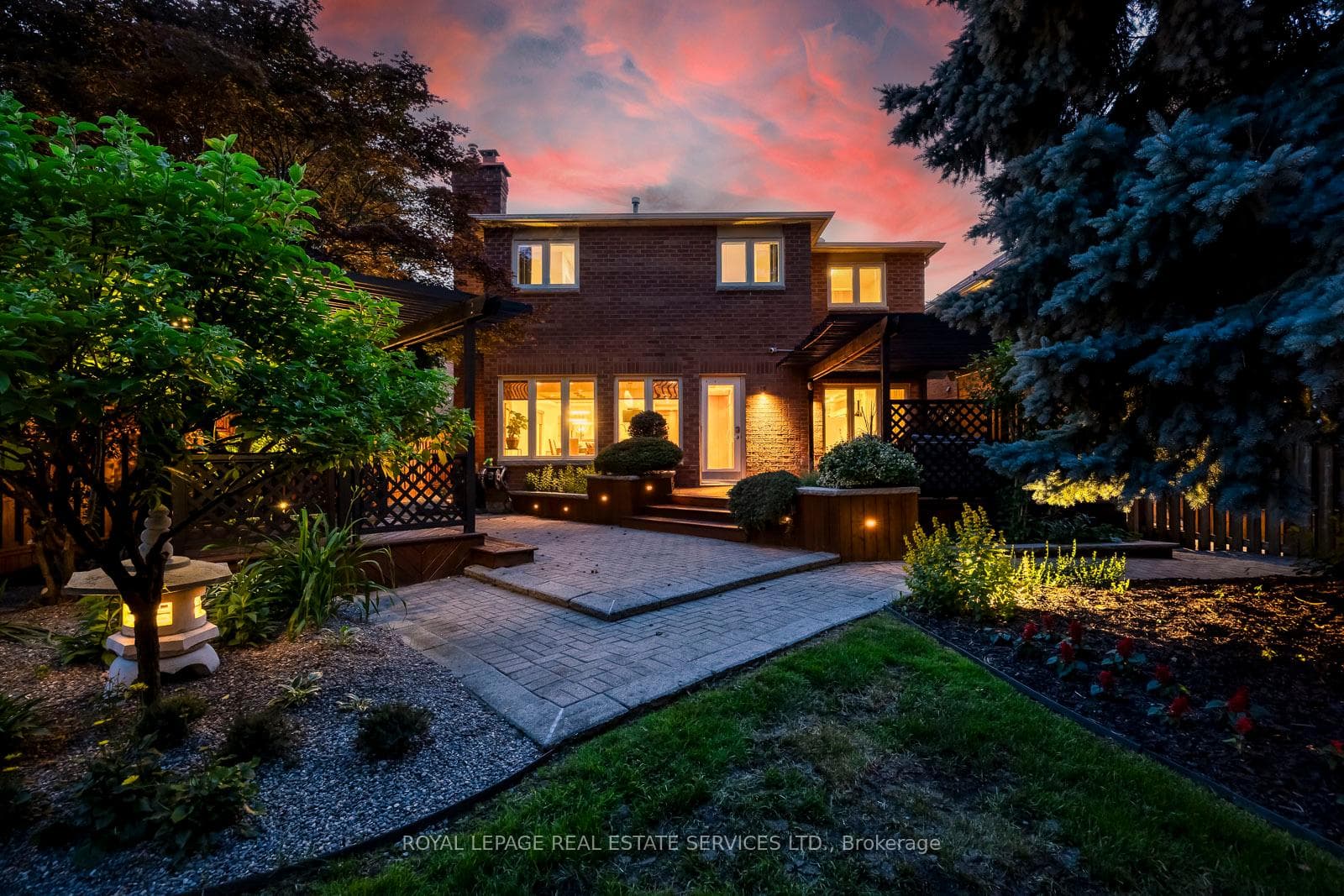 300 Canital Court photo 44