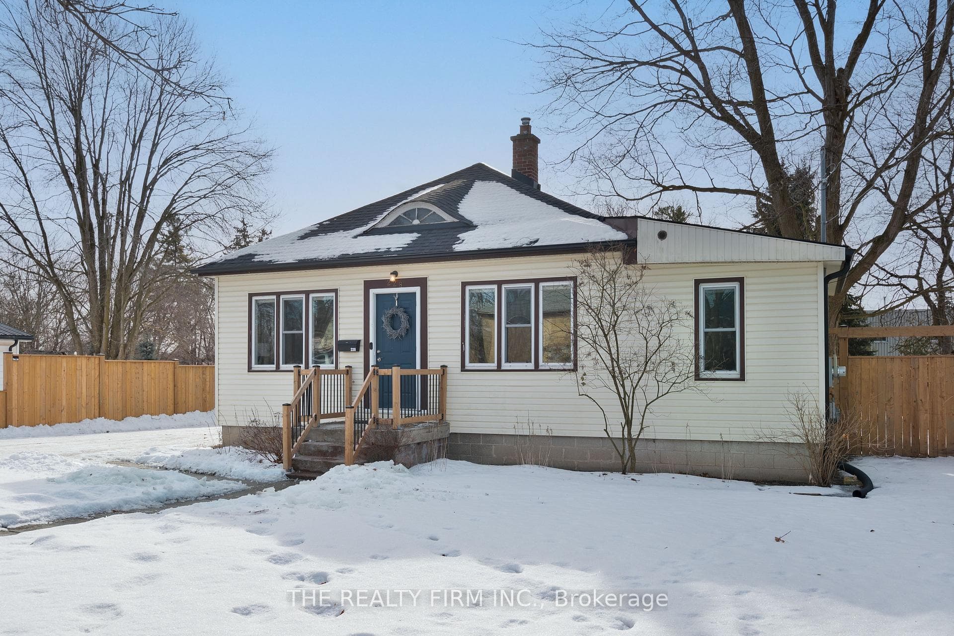 228 Sydenham Street photo 2