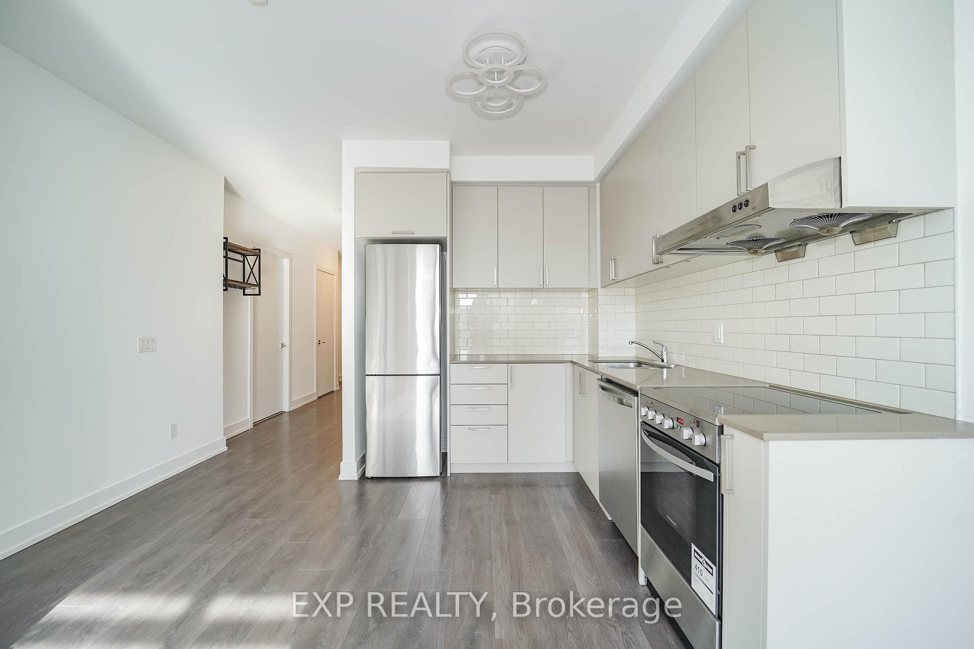 268 Buchanan Drive Unit 707W photo 18