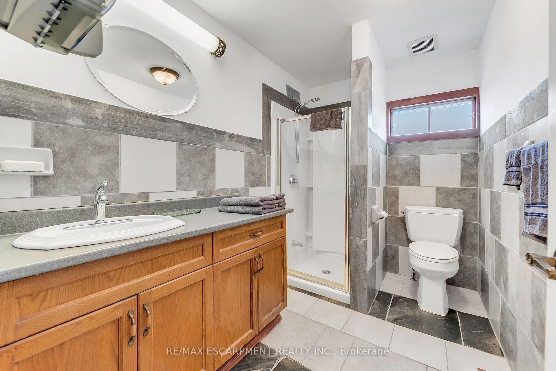 617 Eighth Road photo 37