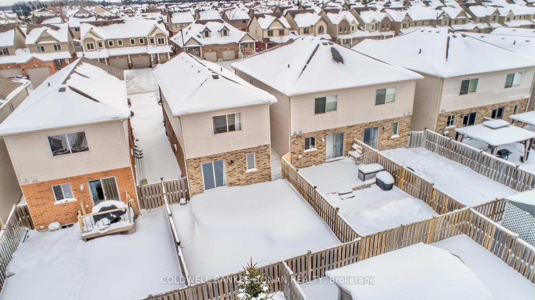 115 Banting Crescent photo 26