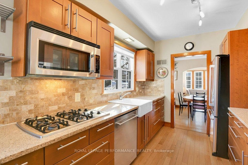 225 Crestview Road photo 11