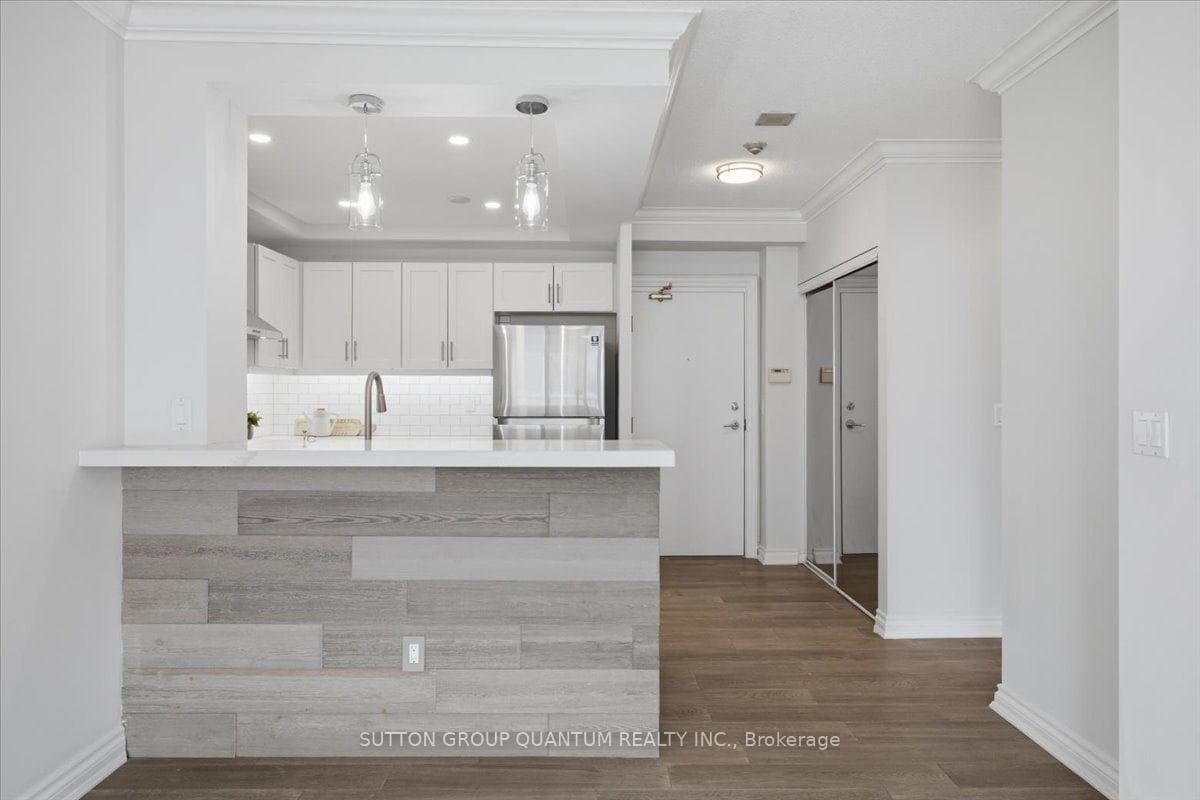 335 Webb Drive Unit PH106 photo 8