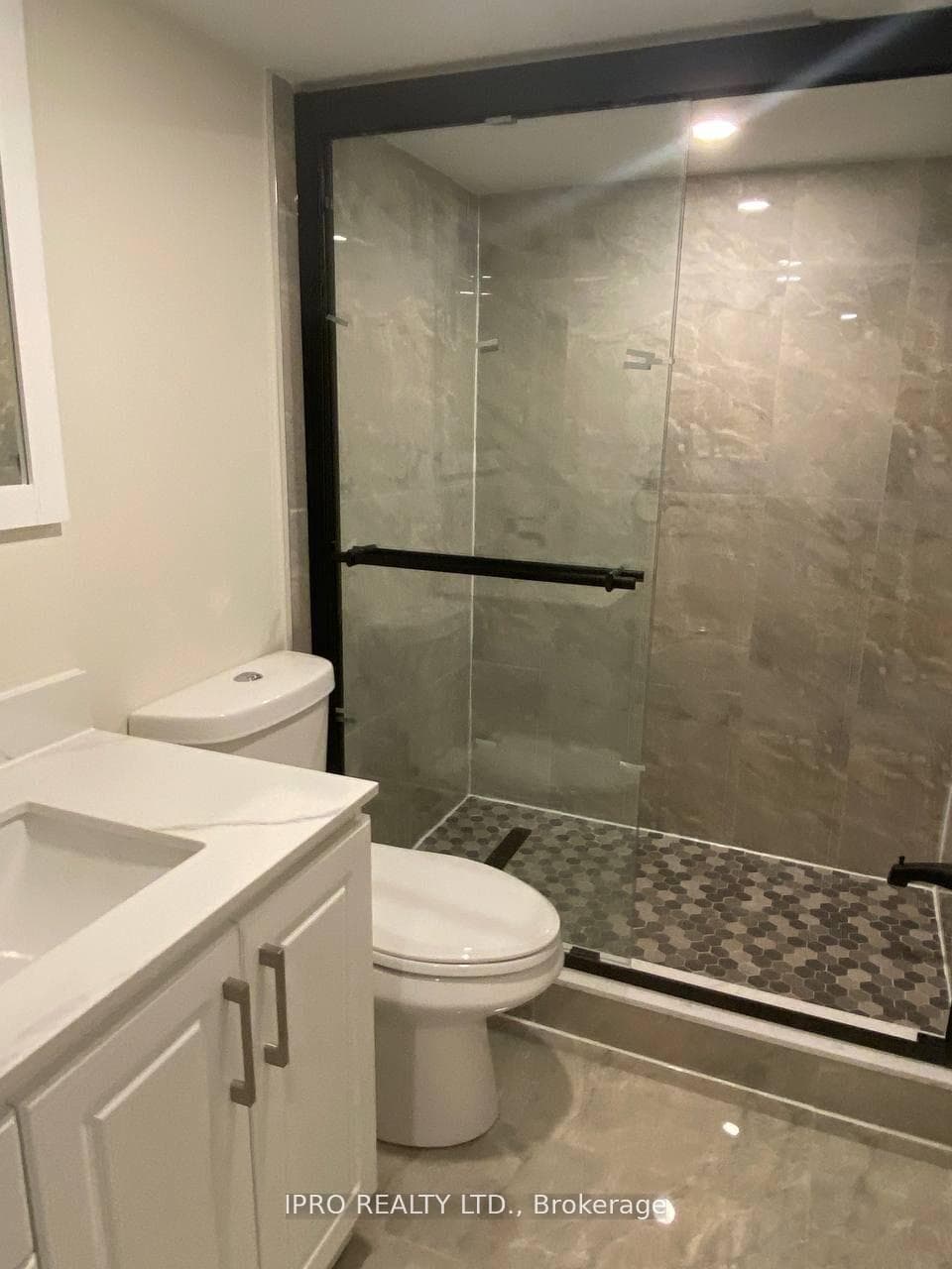 566 Yates Drive Unit Basmt photo 18