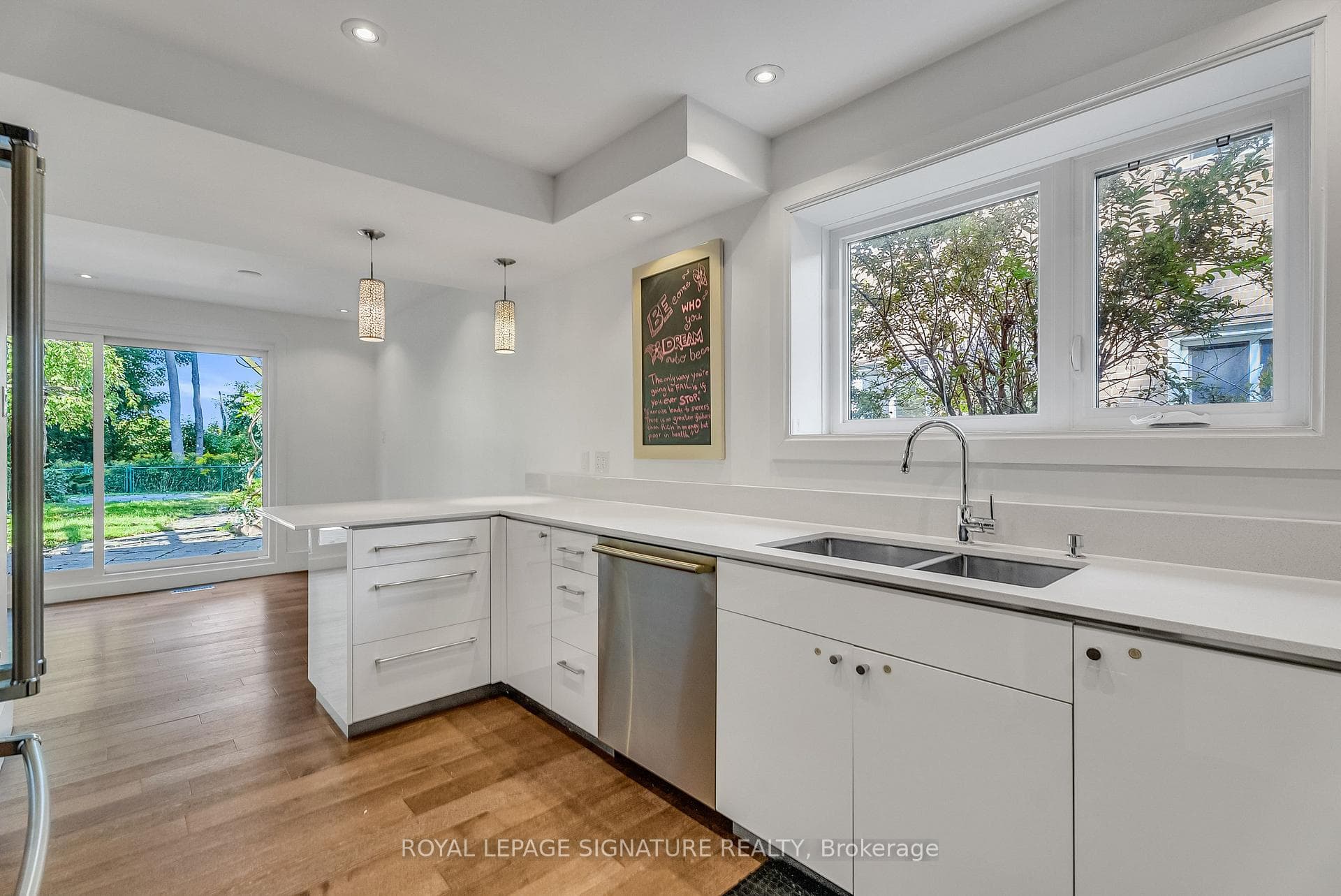 130 Three Valleys Drive photo 14