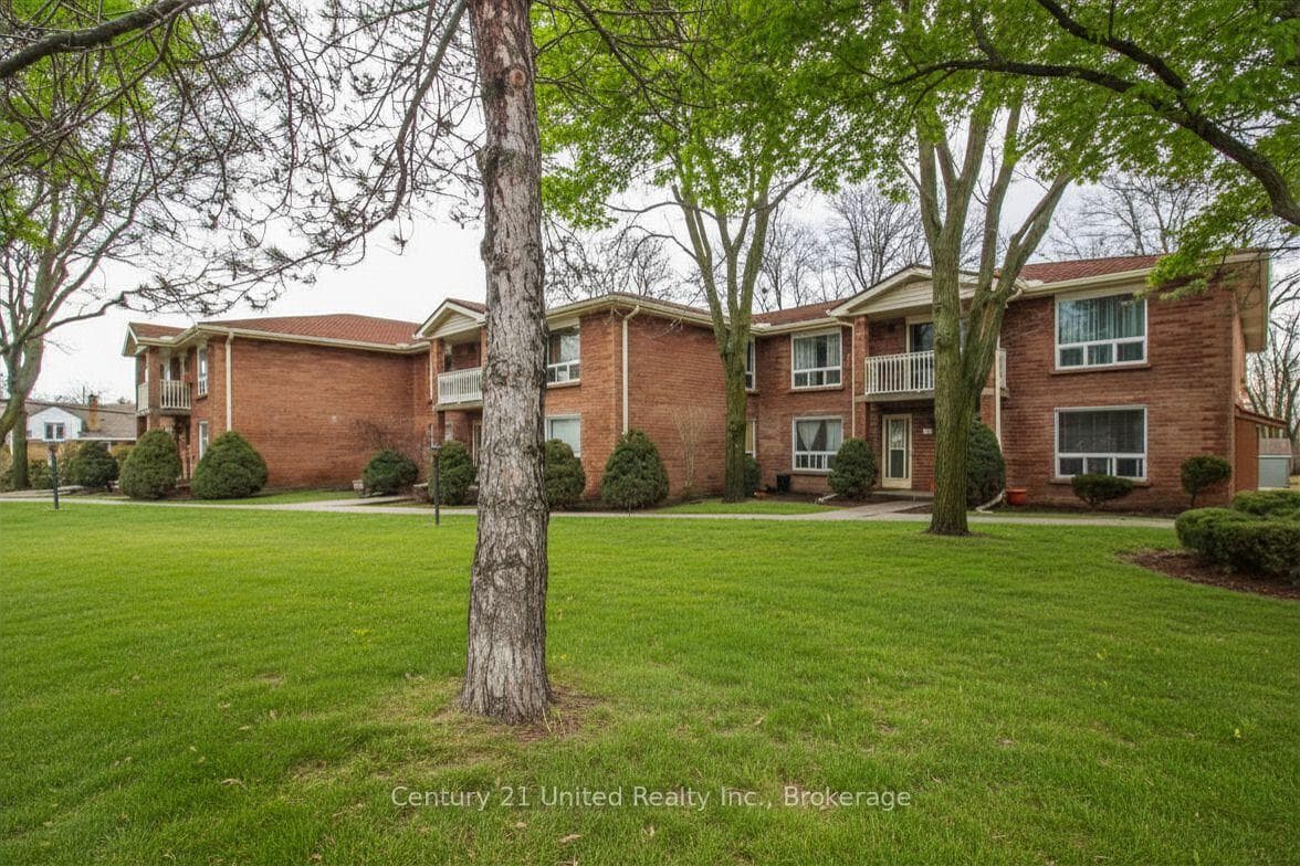 1110 Clonsilla Avenue Unit 204 photo 2