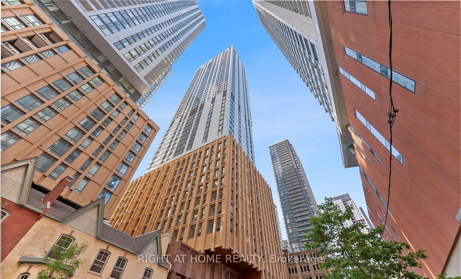28 Widmer Street Unit 3720 photo 1