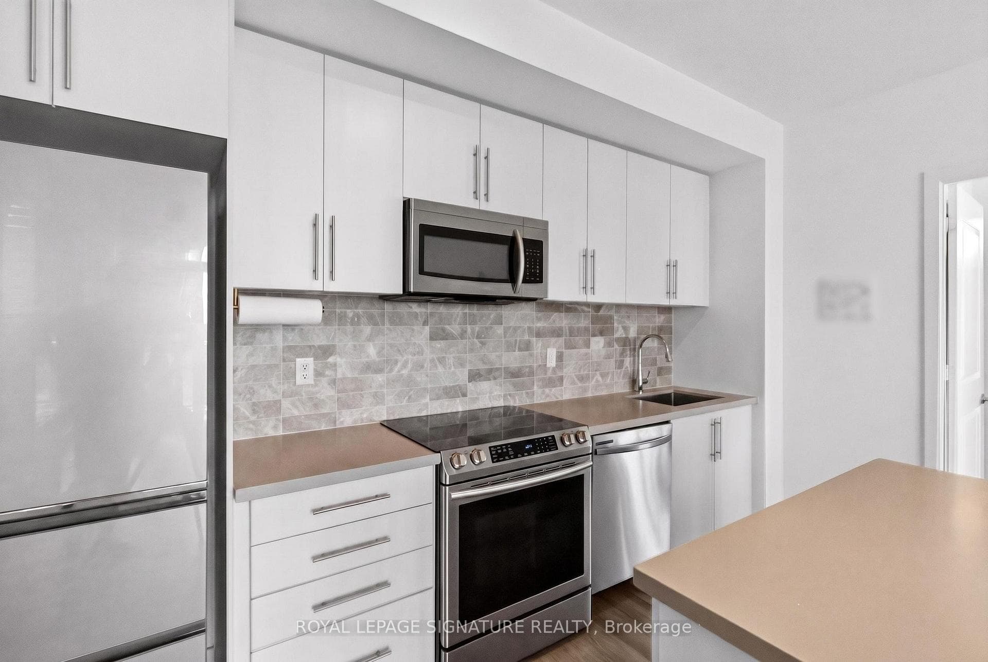 4699 Glen Erin Drive Unit 1504 photo 24