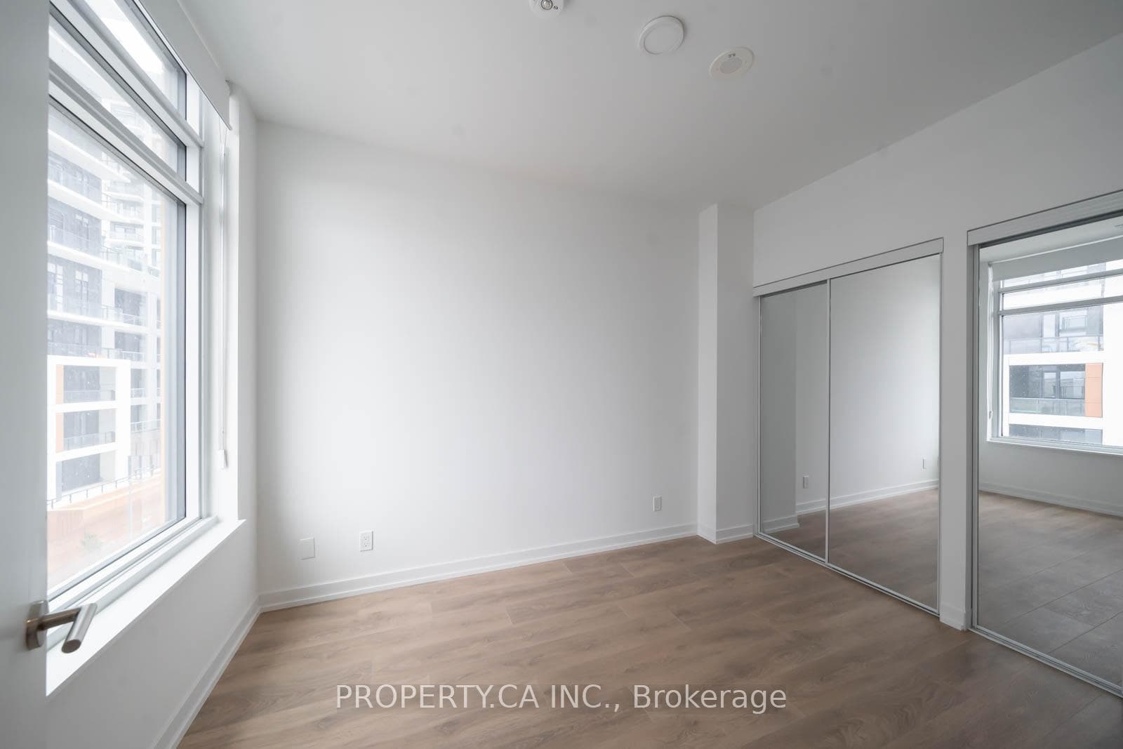 8 Beverley Glen Boulevard Unit 405 photo 8