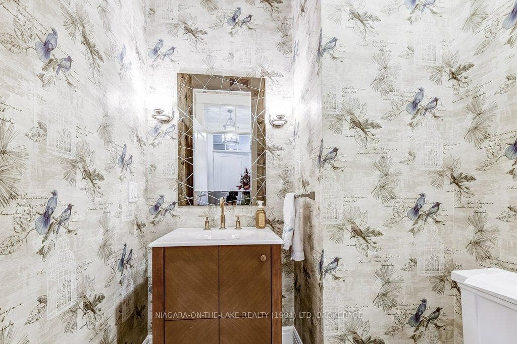 15 Meritage Lane Unit 8 photo 14