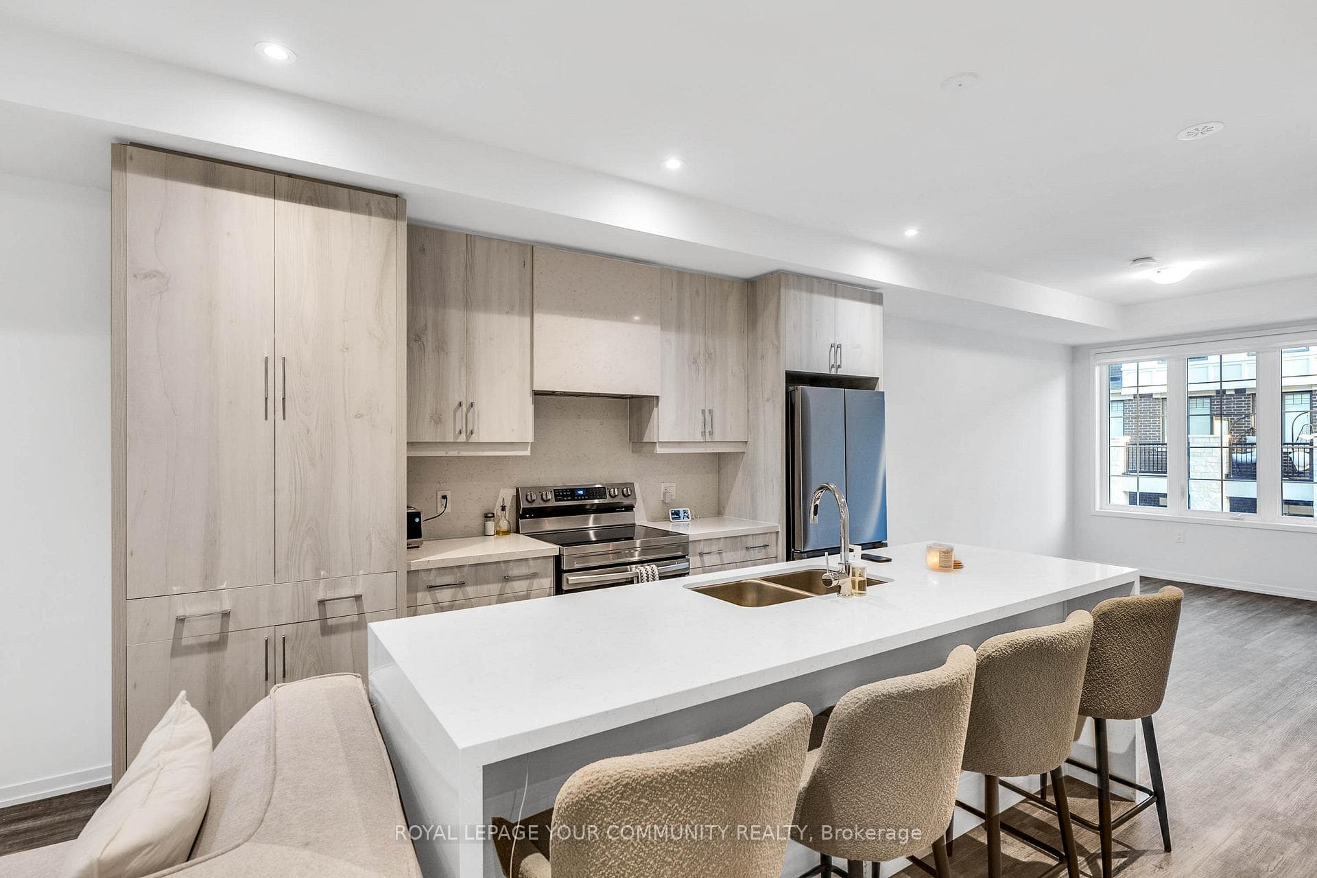 38 Arbour Green Crescent photo 13