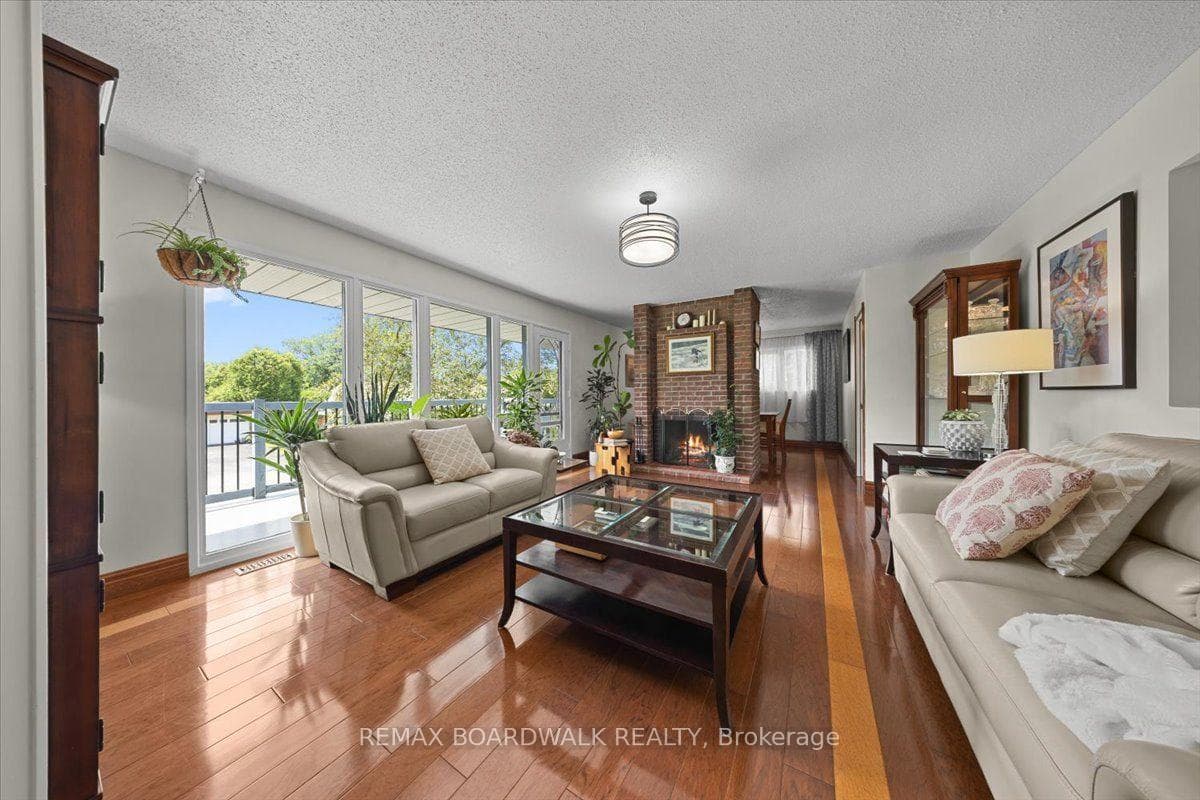 15 Selwyn Crescent photo 8