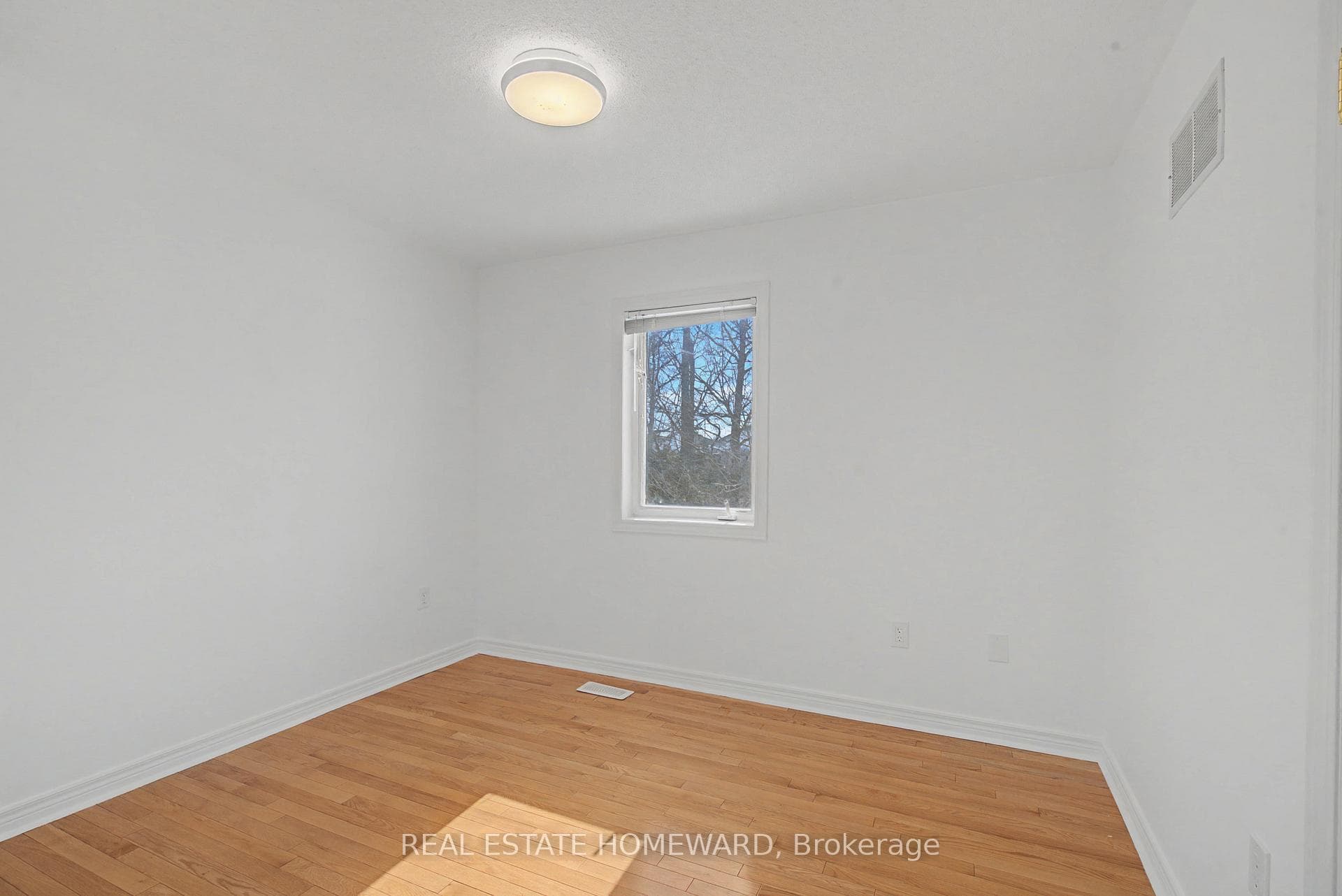 173 Forestwood Street photo 33