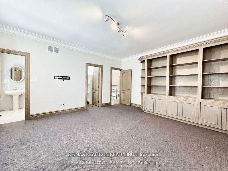 61 Arjay Crescent photo 24