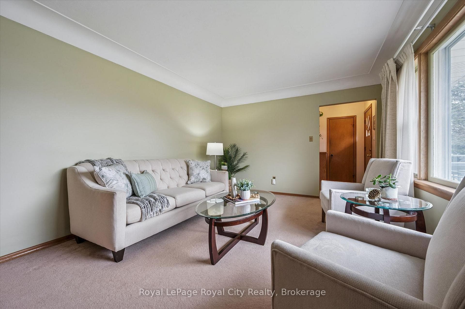 10 Paul Avenue photo 9