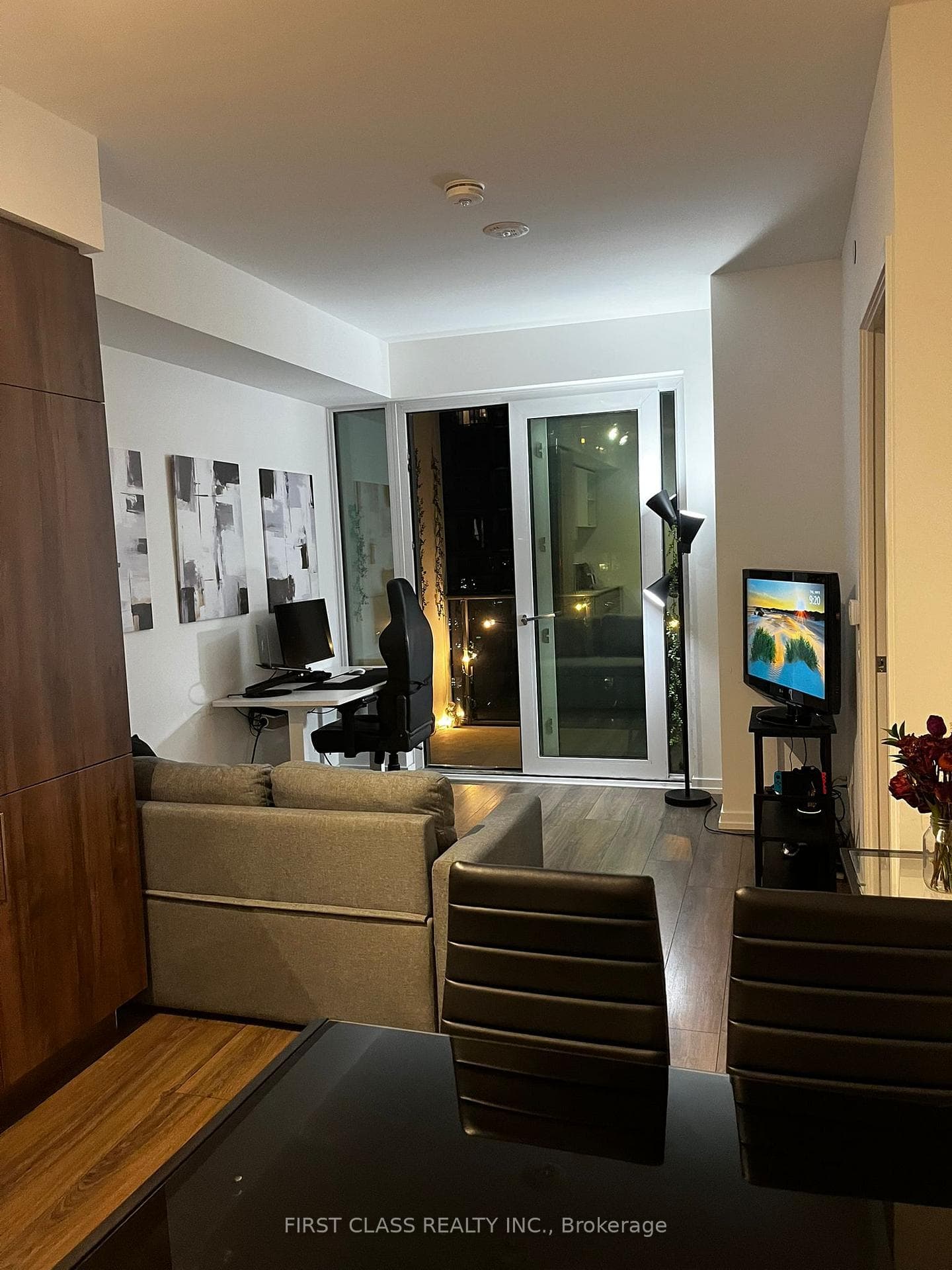 7890 Jane Street Unit 2111 photo 2