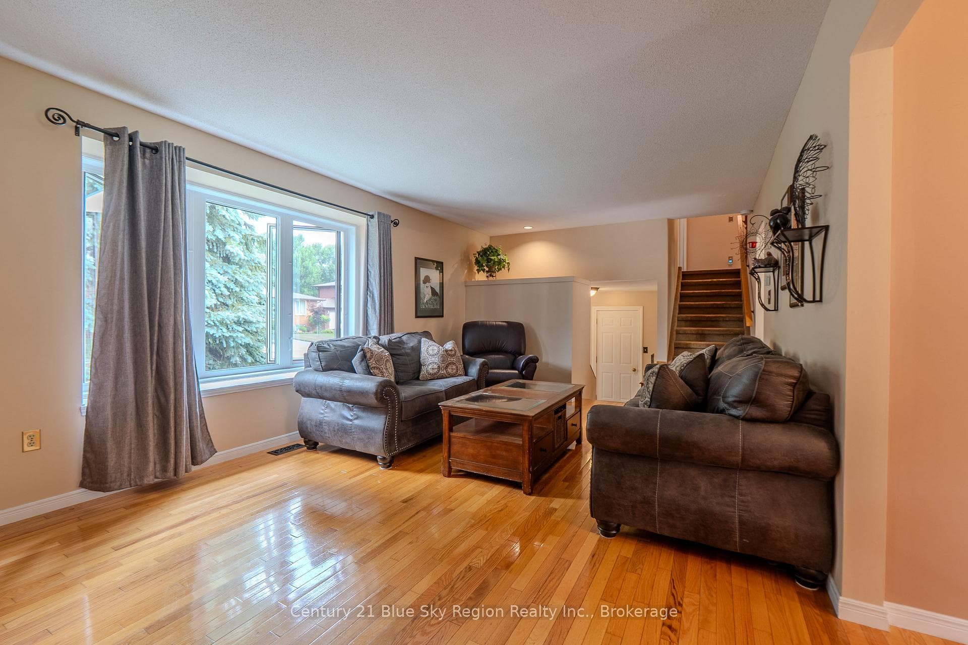 87 Labreche Drive photo 16