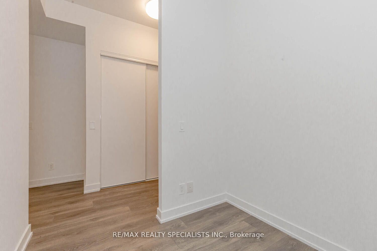108 Peter Street Unit 610 photo 7