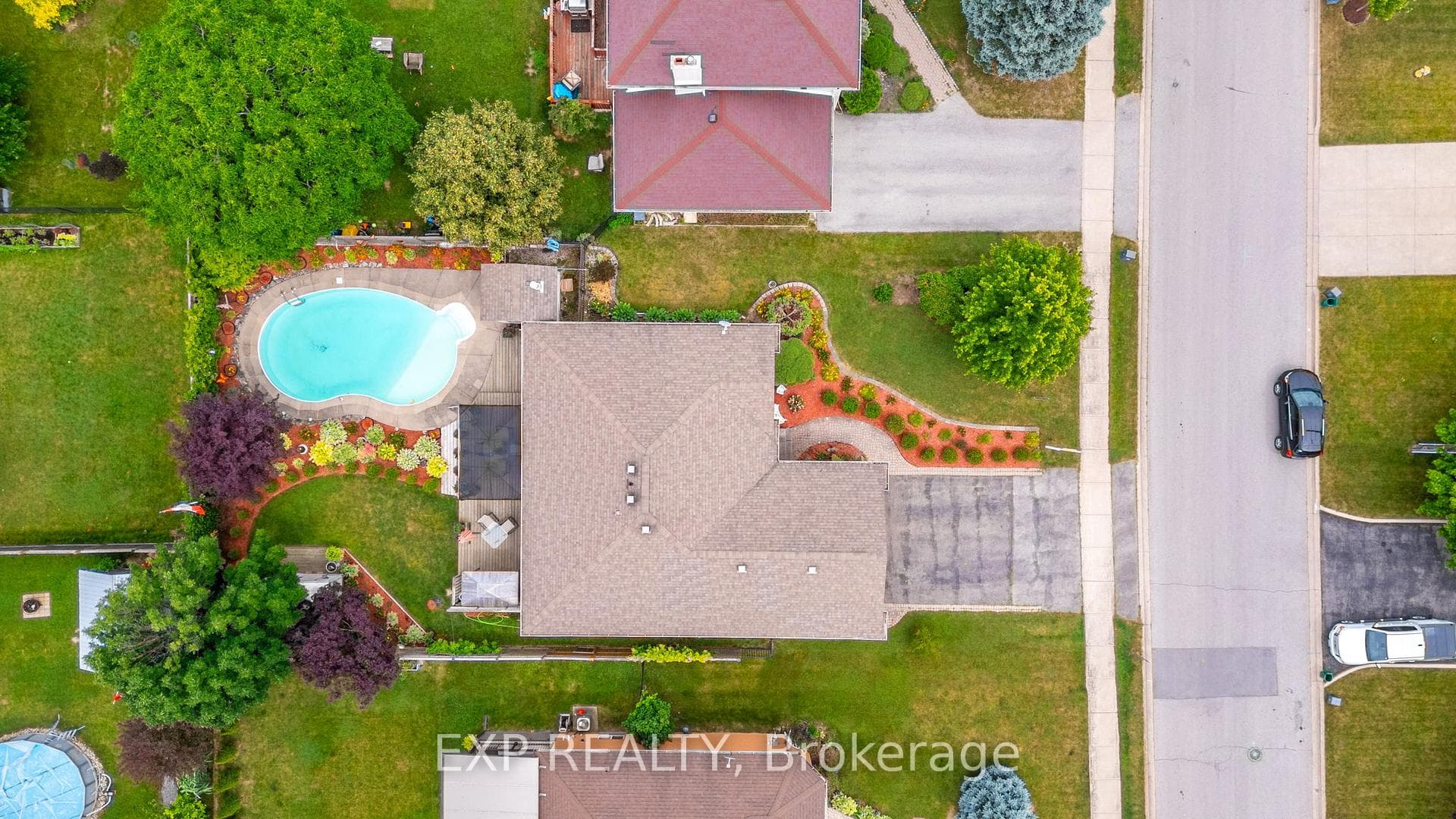 4052 Hixon Street photo 23