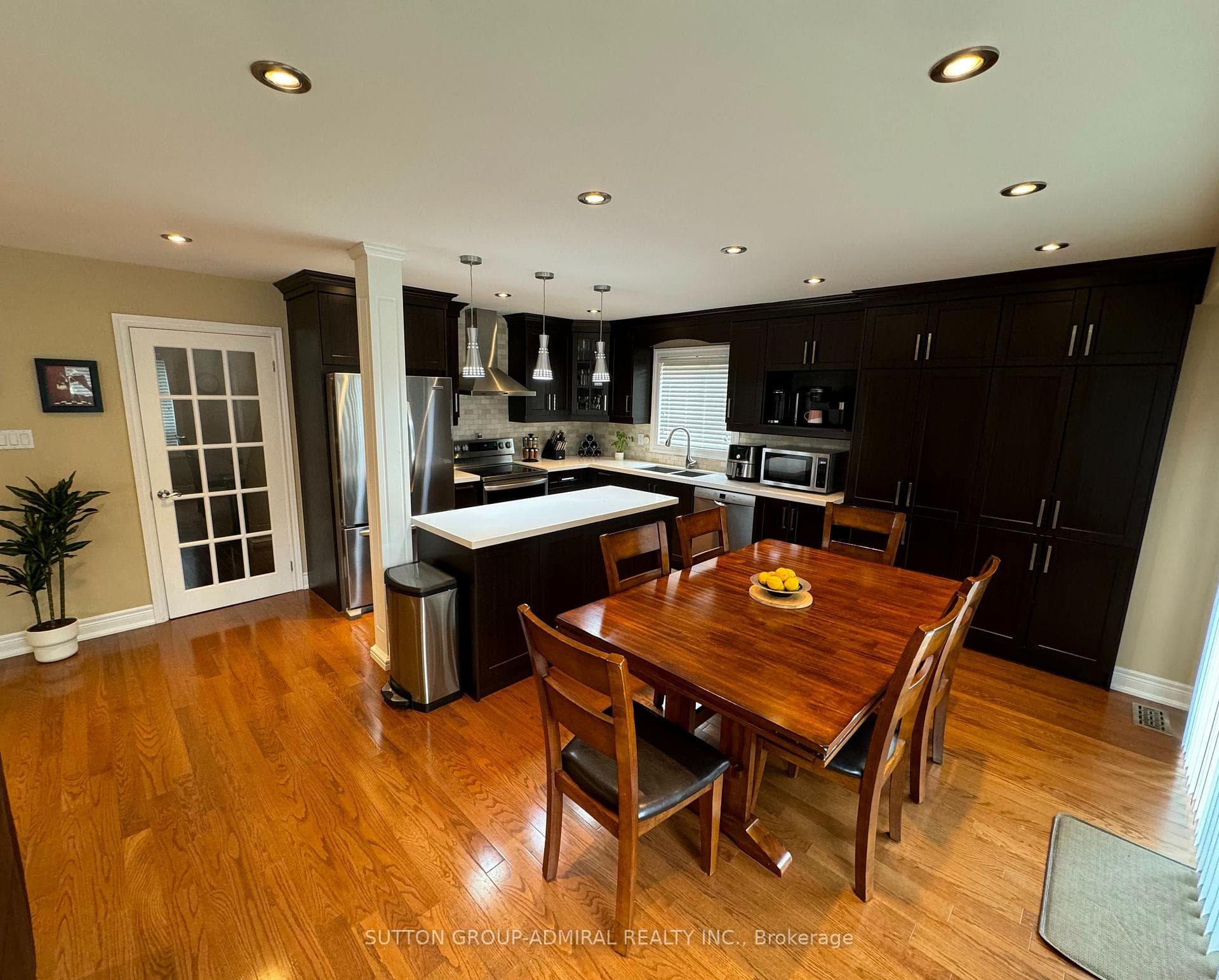 148 Mountbatten Road photo 12