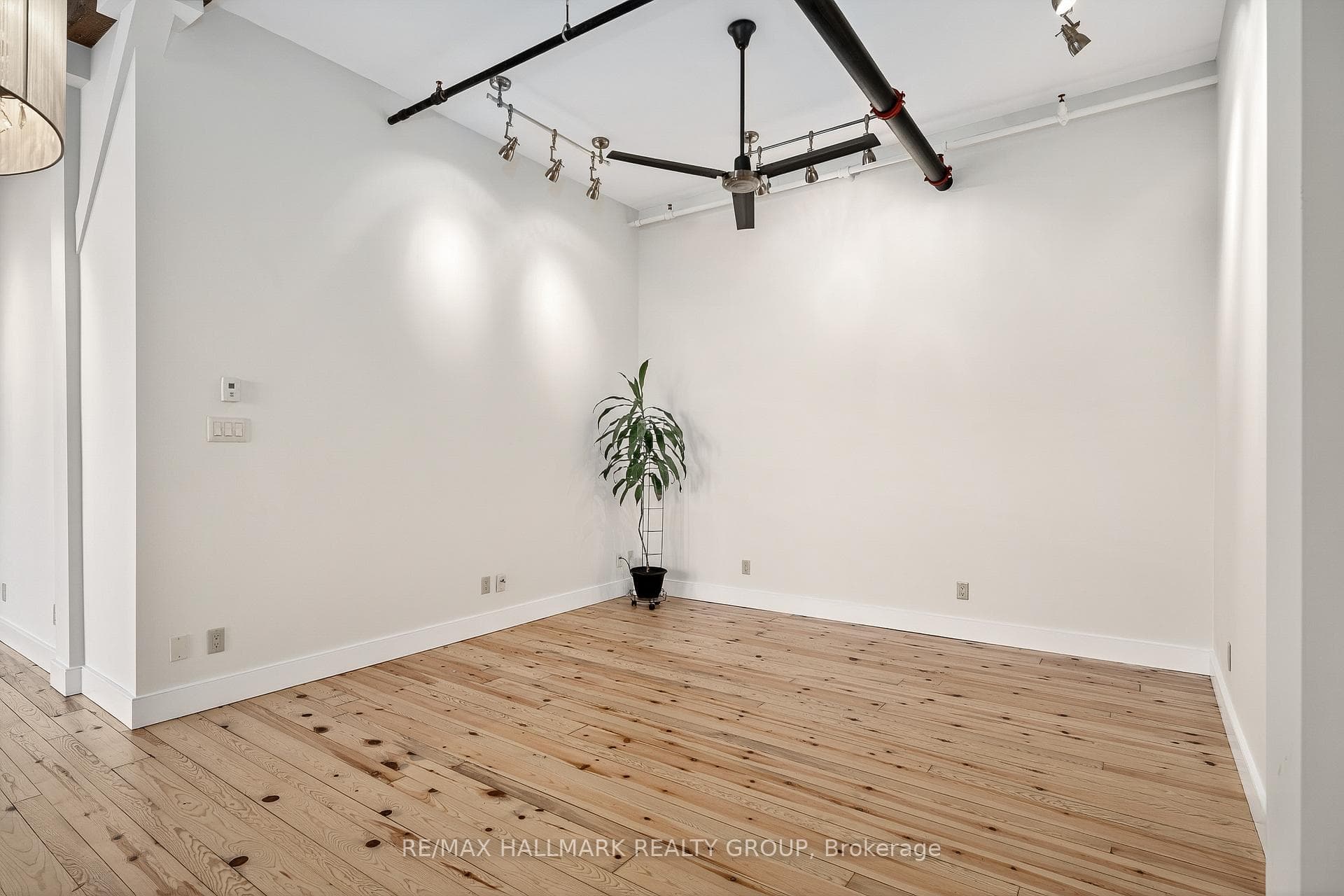 83 Little Bridge Street Unit 114 photo 10