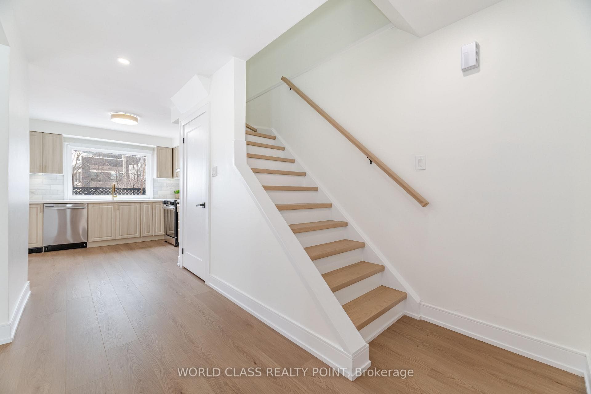 290 Woodlawn Crescent photo 19
