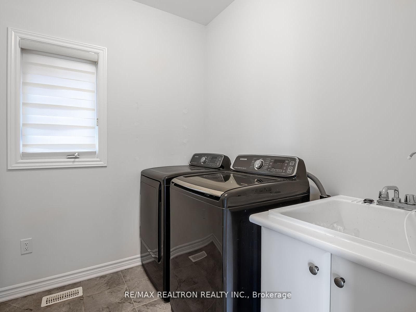13 Stoddart Street photo 26