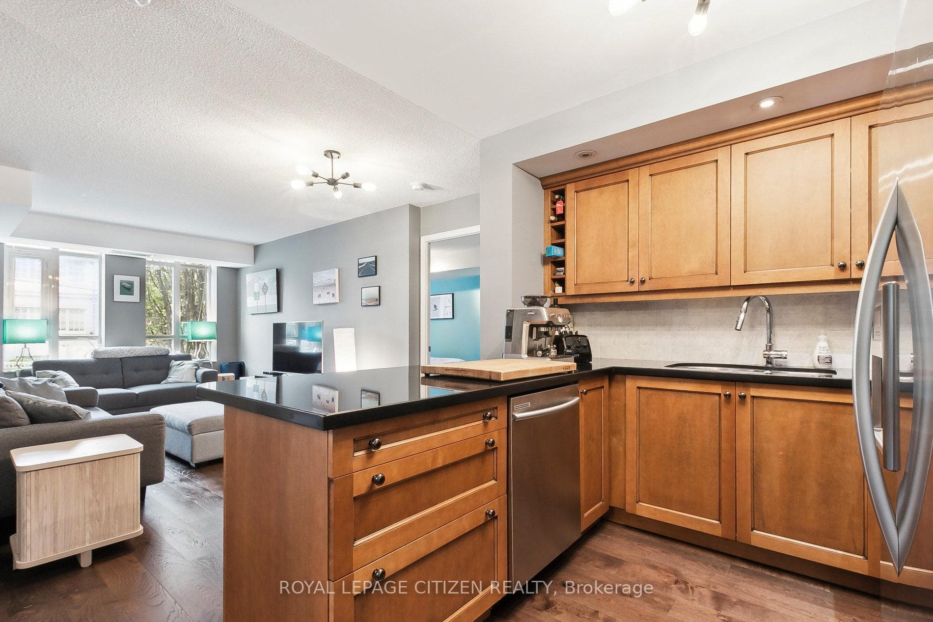 900 Mount Pleasant Road Unit 121 photo 24