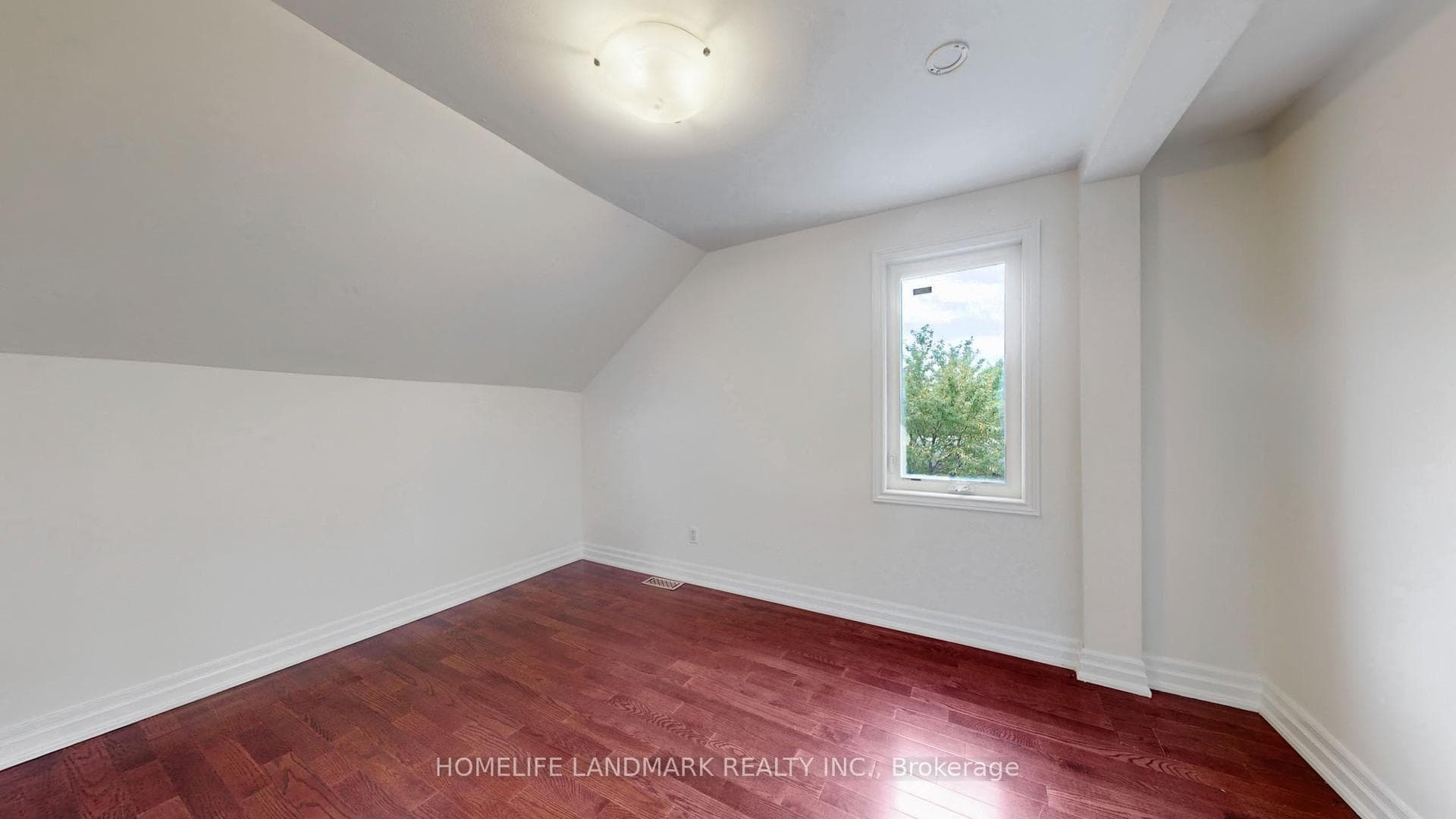 98 Glen Cameron Road photo 17