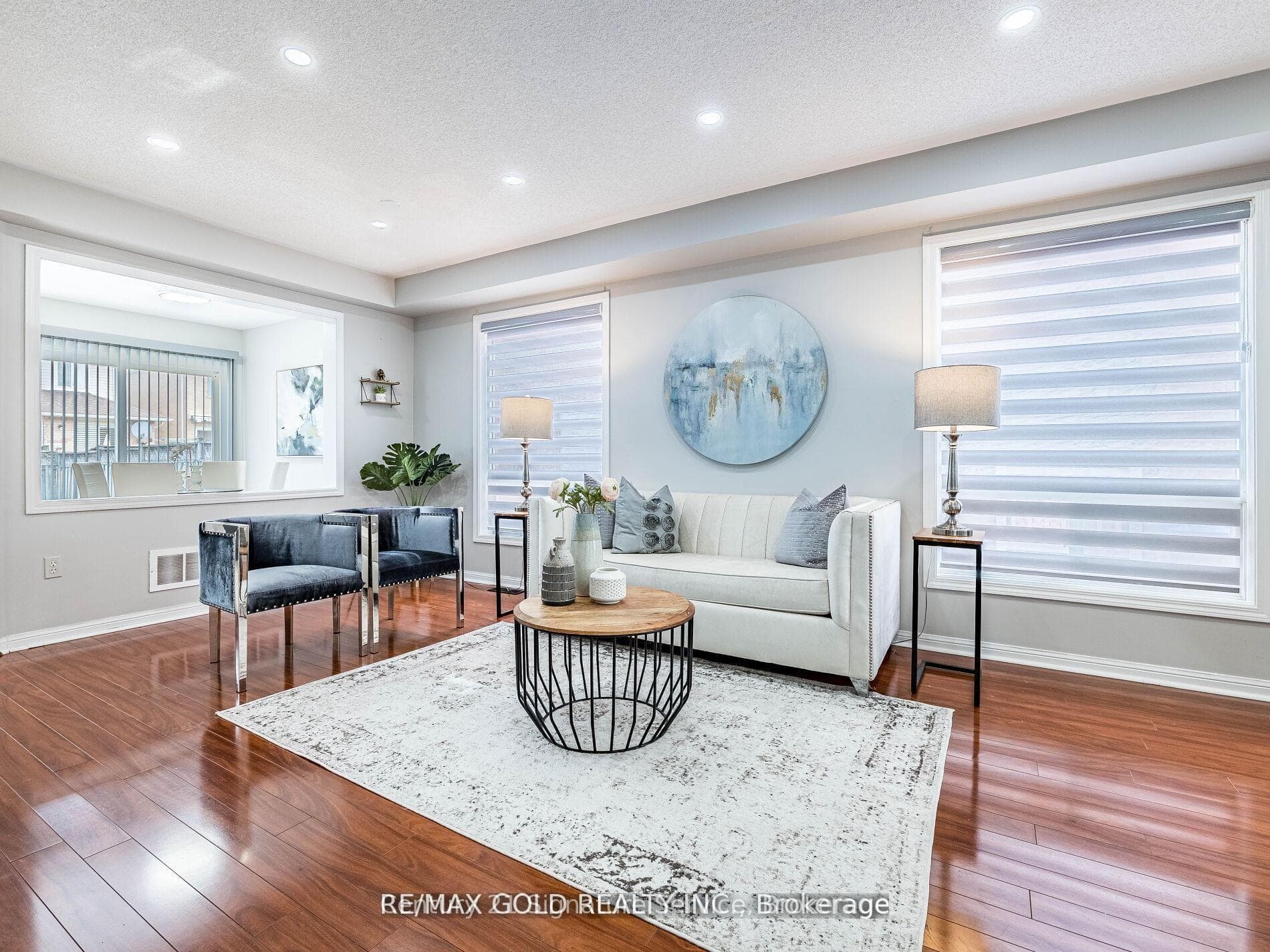 7 Dunlop Court Unit Upper photo 9