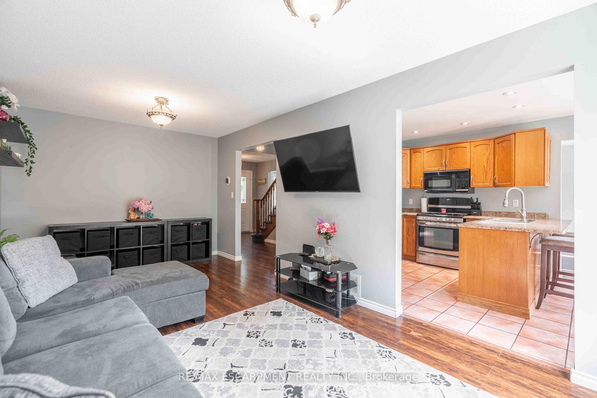 54 SELKIRK Street photo 14