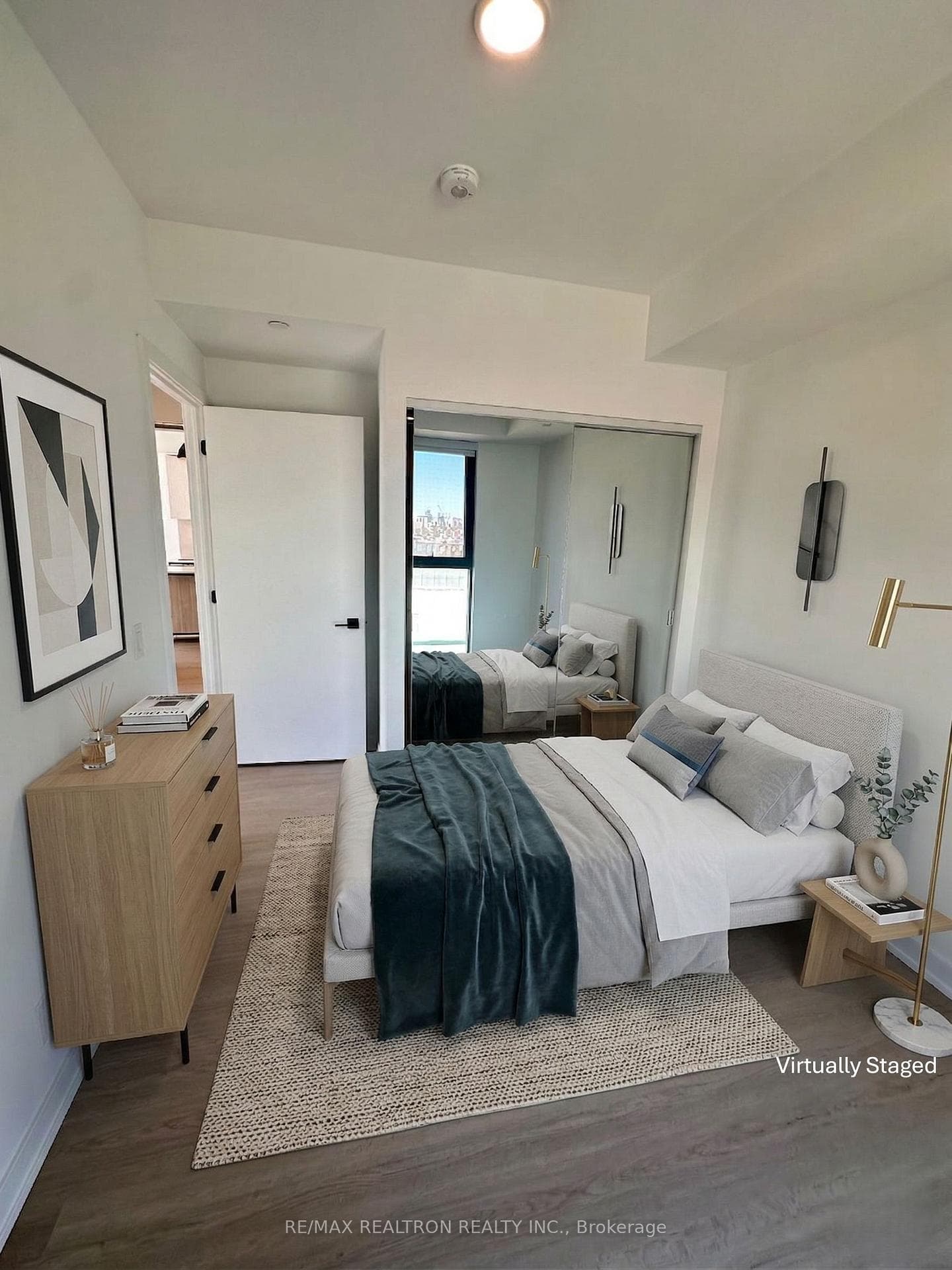699 Sheppard Avenue Unit 606 photo 6