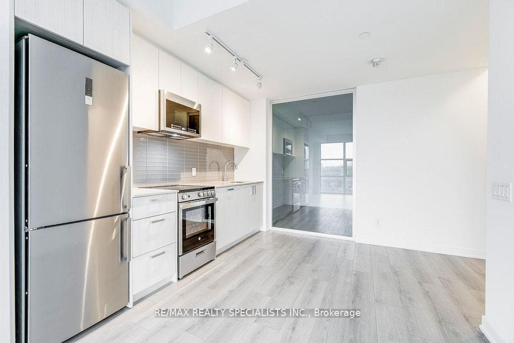 1787 St. Clair Avenue Unit 419 photo 14