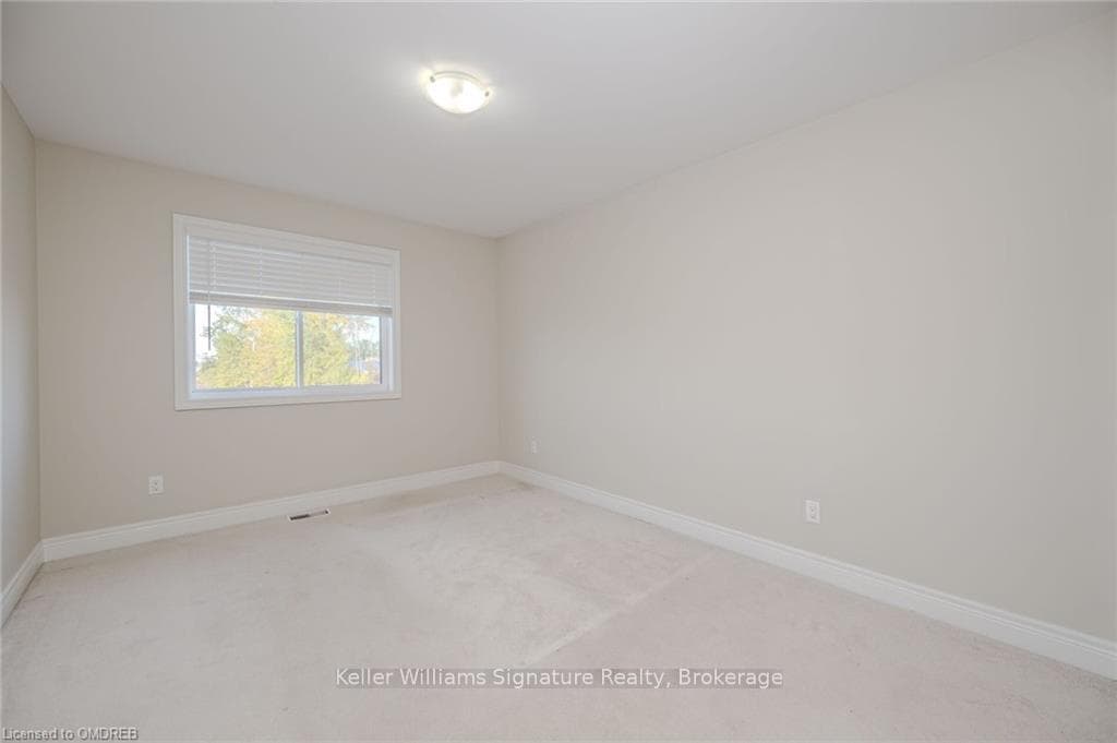 72 MANHATTAN COURT Court photo 22
