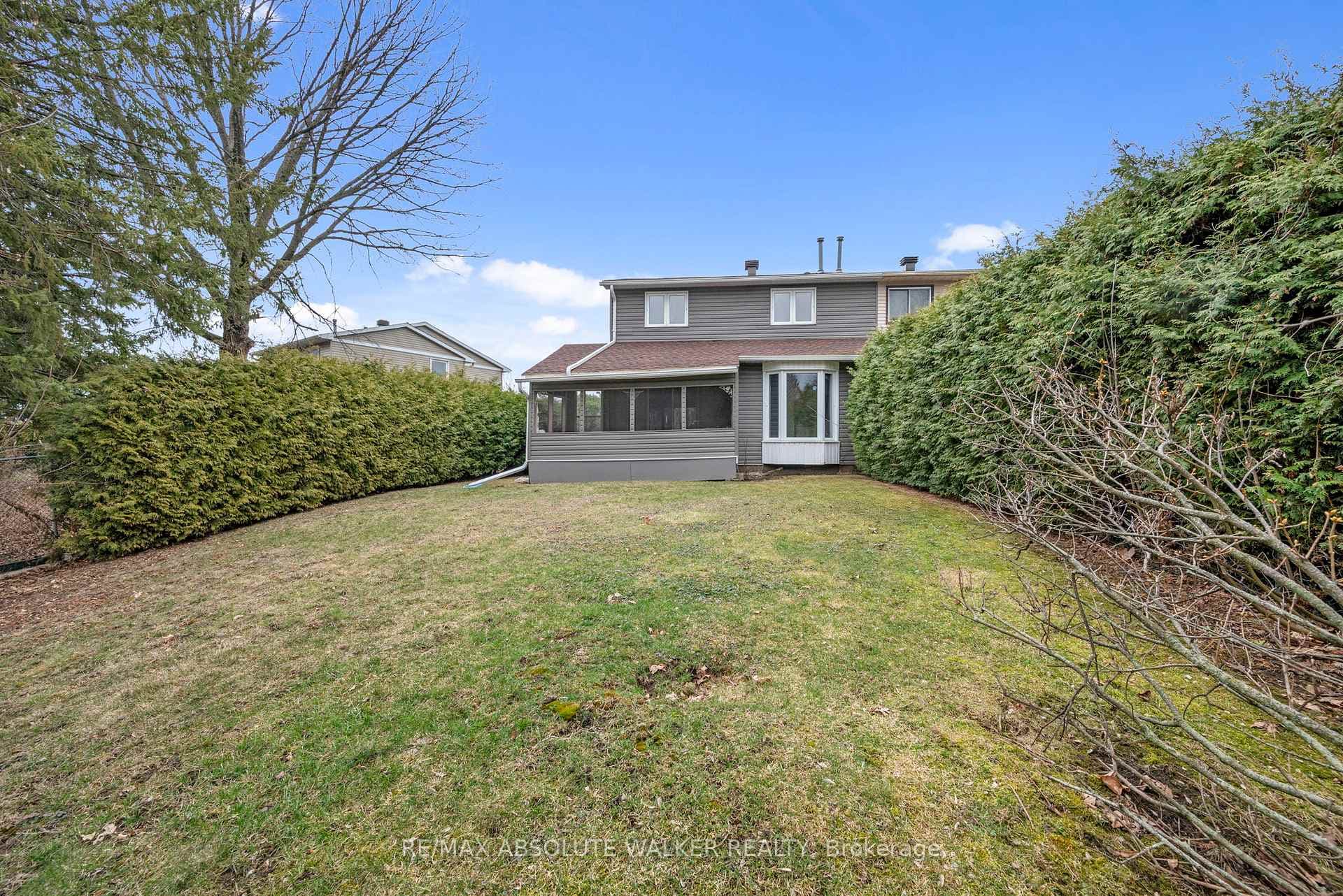 198 Rosemary Gardens photo 25