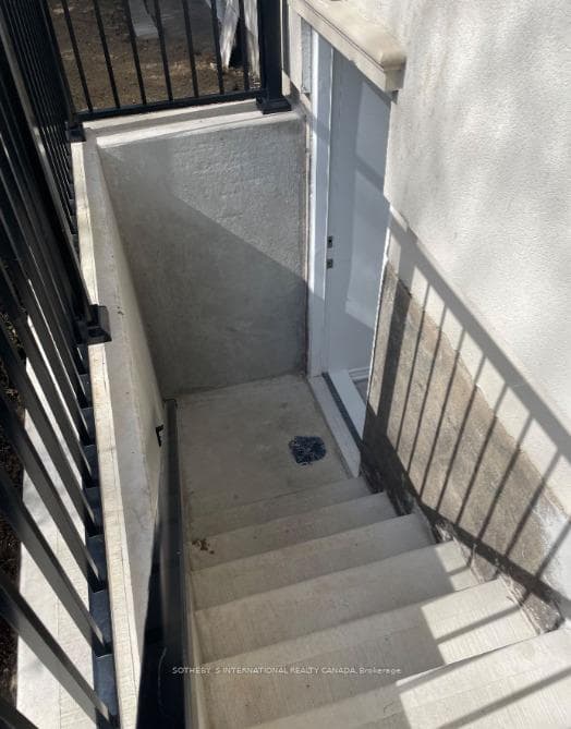 1578 Robillard Road Unit Lower photo 2