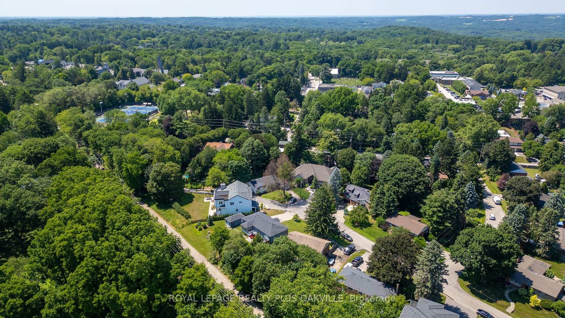 340 Clarendon Drive photo 41