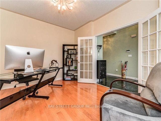 43 Larkmead Crescent photo 2